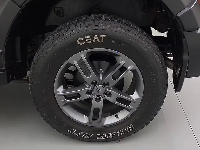 Used Mahindra Thar LX Hard Top Petrol AT in Delhi