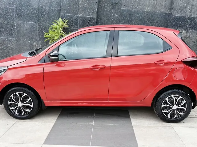 Used Tata Tiago XT CNG [2022-2023] in Delhi