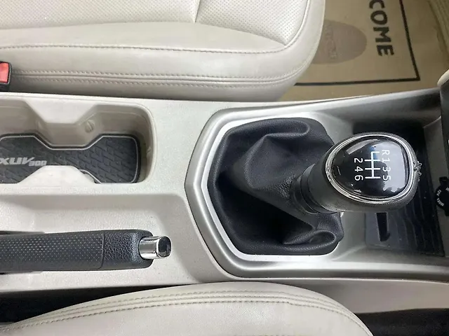 Used Mahindra XUV300 [2019-2024] W8 (O) 1.2 Petrol in Hyderabad
