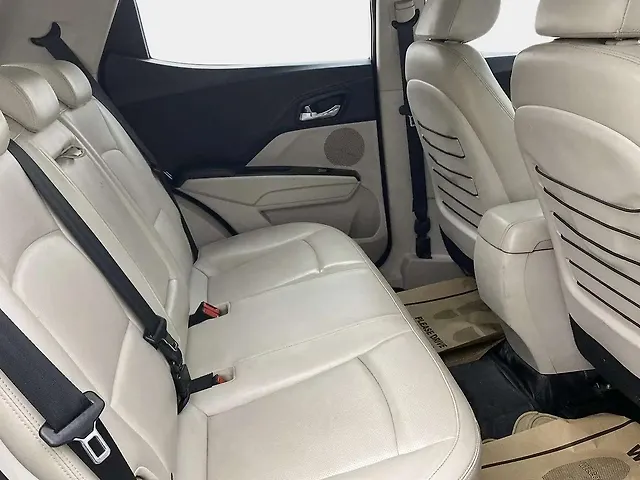 Used Mahindra XUV300 [2019-2024] W8 (O) 1.2 Petrol in Hyderabad
