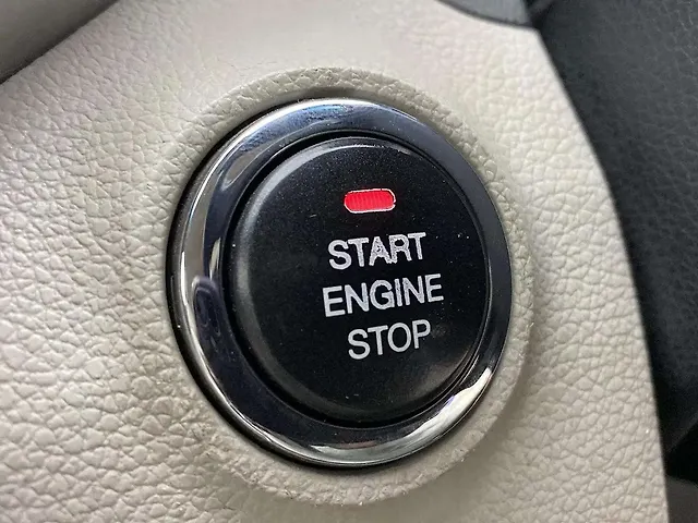 Used Mahindra XUV300 [2019-2024] W8 (O) 1.2 Petrol in Hyderabad