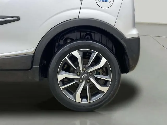 Used Mahindra XUV300 [2019-2024] W8 (O) 1.2 Petrol in Hyderabad