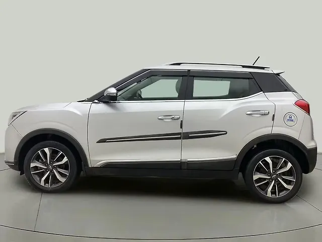 Used Mahindra XUV300 [2019-2024] W8 (O) 1.2 Petrol in Hyderabad