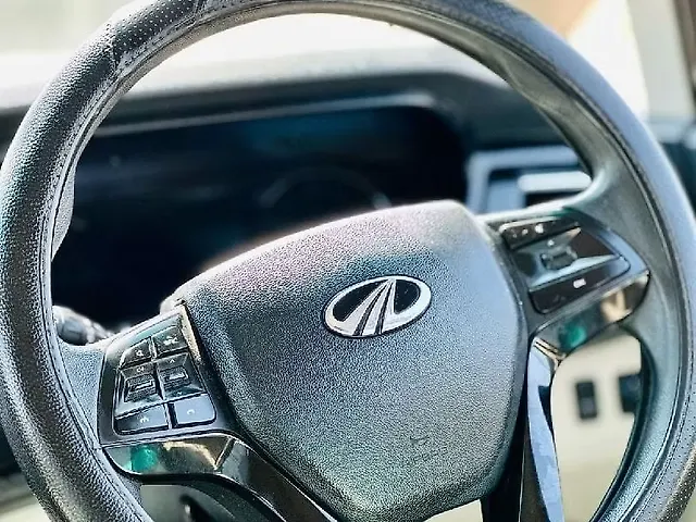 Used Mahindra Marazzo [2018-2020] M6 7 STR in Surat