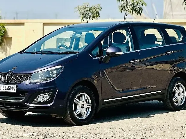 Used Mahindra Marazzo [2018-2020] M6 7 STR in Surat