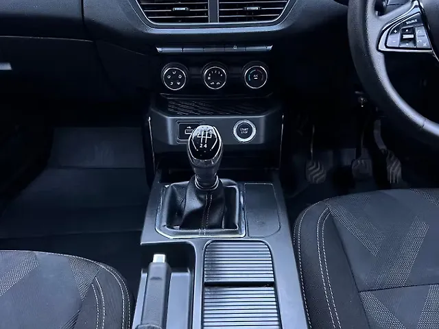 Used Renault Kiger [2022-2023] RXT (O) MT in Chandigarh