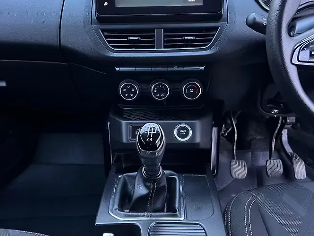 Used Renault Kiger [2022-2023] RXT (O) MT in Chandigarh