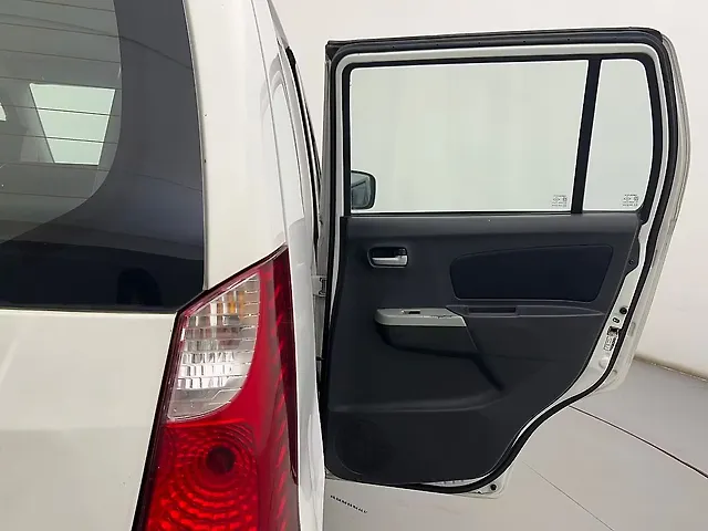 Used Maruti Suzuki Wagon R 1.0 [2010-2013] VXi in Ahmedabad