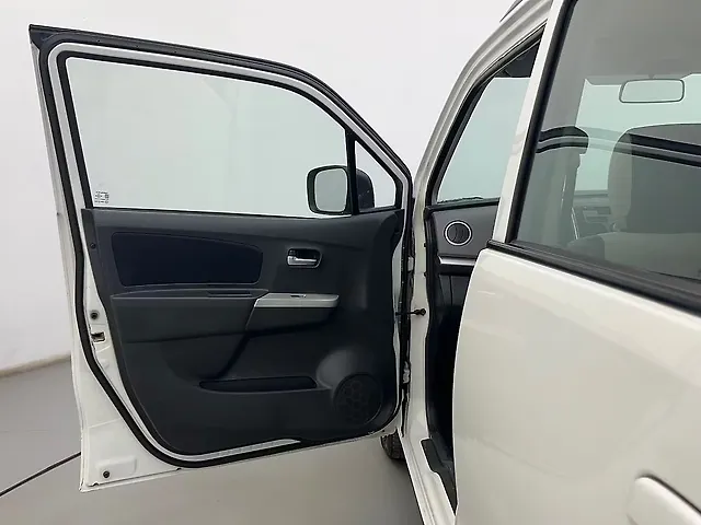 Used Maruti Suzuki Wagon R 1.0 [2010-2013] VXi in Ahmedabad