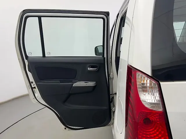 Used Maruti Suzuki Wagon R 1.0 [2010-2013] VXi in Ahmedabad