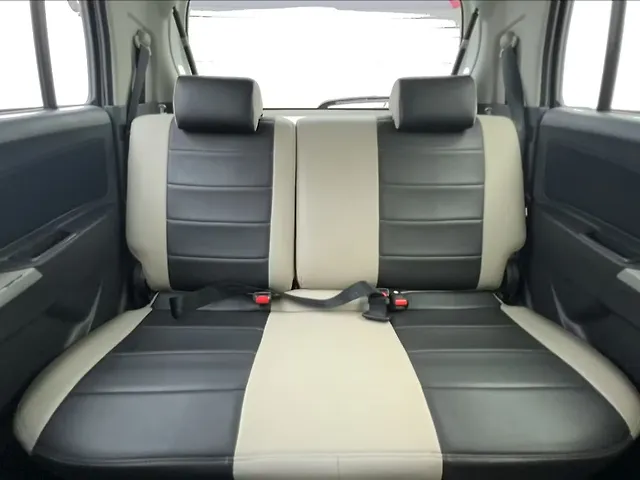 Used Maruti Suzuki Wagon R 1.0 [2010-2013] VXi in Ahmedabad
