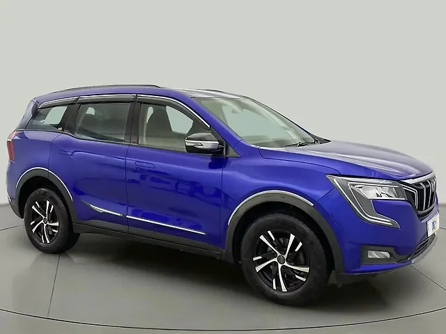 Used 2022 Mahindra XUV700 in Delhi