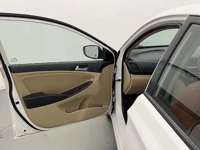 Used Hyundai Verna [2011-2015] Fluidic 1.6 VTVT SX Opt in Ghaziabad
