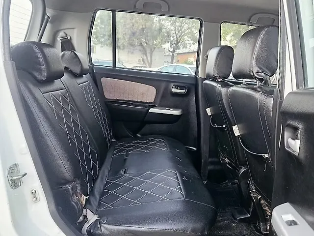 Used Maruti Suzuki Wagon R 1.0 [2014-2019] VXI in Ahmedabad