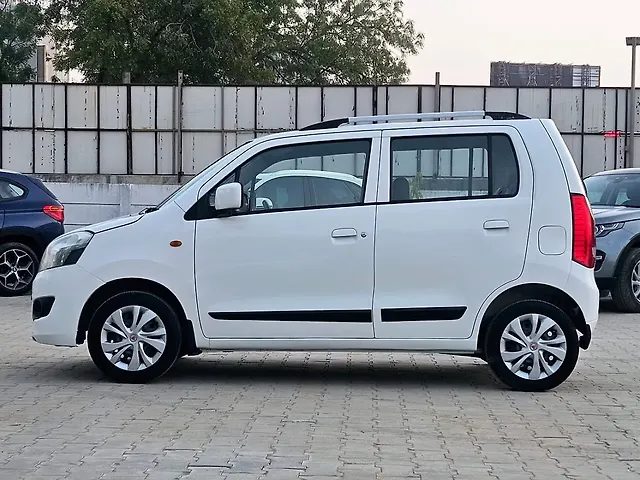 Used Maruti Suzuki Wagon R 1.0 [2014-2019] VXI in Ahmedabad