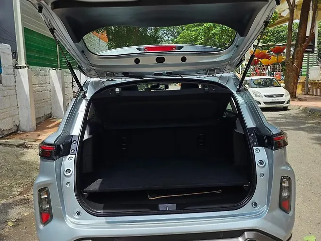 Used Maruti Suzuki Grand Vitara Alpha Plus Intelligent Hybrid eCVT Dual Tone [2022-2025] in Mumbai