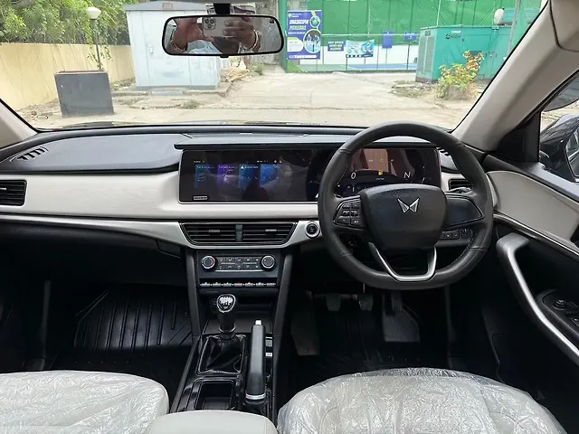 Used Mahindra XUV700 AX5 Diesel MT 7 STR in Delhi