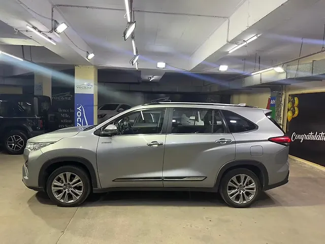 Used Toyota Innova Hycross ZX Hybrid 7 STR in Delhi