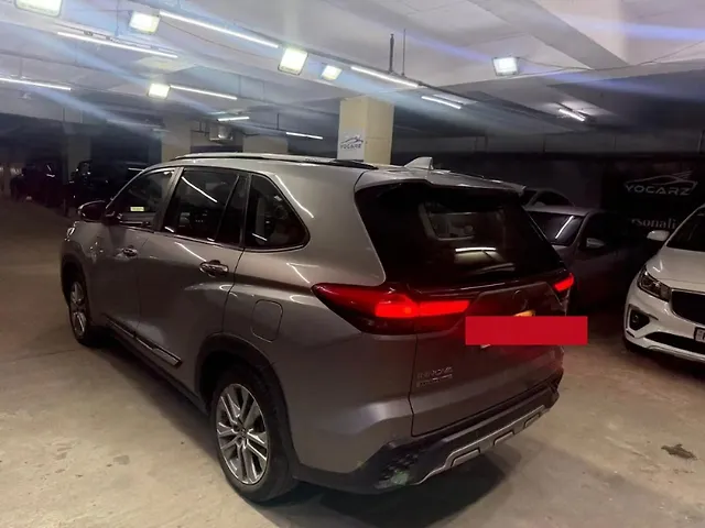 Used Toyota Innova Hycross ZX Hybrid 7 STR in Delhi
