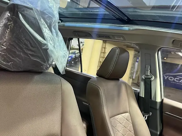 Used Toyota Innova Hycross ZX Hybrid 7 STR in Delhi