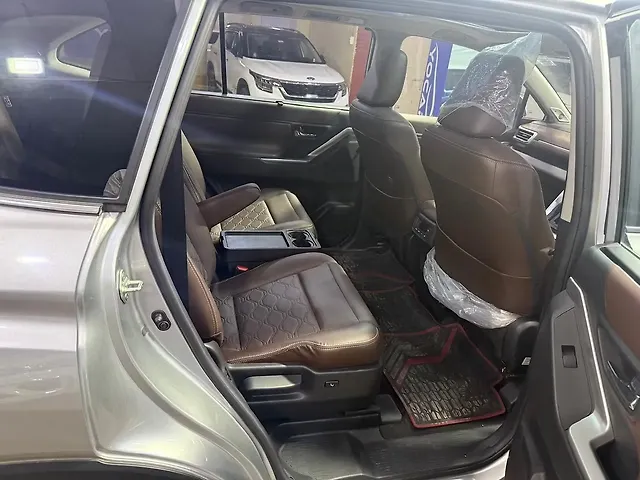 Used Toyota Innova Hycross ZX Hybrid 7 STR in Delhi