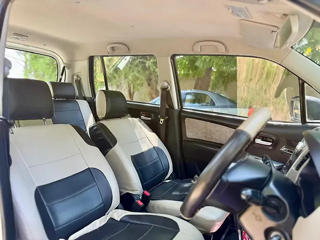 Used Maruti Suzuki Wagon R 1.0 [2014-2019] VXI AMT in Ahmedabad