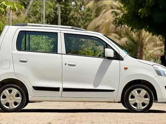 Used Maruti Suzuki Wagon R 1.0 [2014-2019] VXI AMT in Ahmedabad