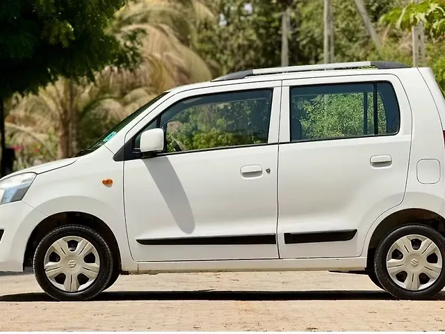 Used Maruti Suzuki Wagon R 1.0 [2014-2019] VXI AMT in Ahmedabad