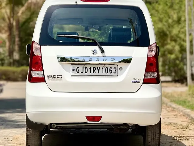 Used Maruti Suzuki Wagon R 1.0 [2014-2019] VXI AMT in Ahmedabad