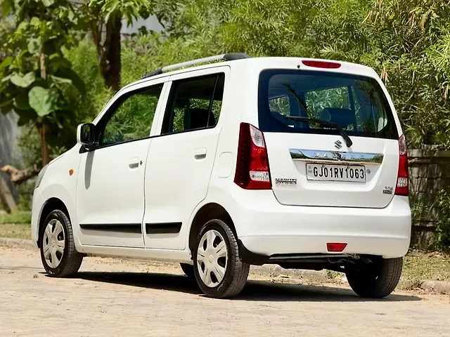 Used Maruti Suzuki Wagon R 1.0 [2014-2019] VXI AMT in Ahmedabad