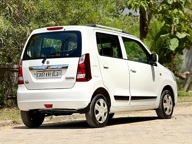 Used Maruti Suzuki Wagon R 1.0 [2014-2019] VXI AMT in Ahmedabad