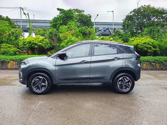 Used Tata Nexon Fearless Plus (PS) 1.2 Petrol 7DCA Dark Edition in Mumbai