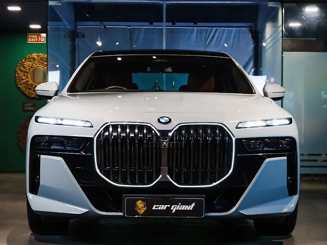 Used 2023 BMW 7-Series in Delhi