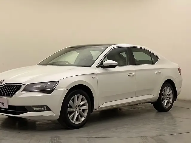 Used 2016 Skoda Superb in Pune