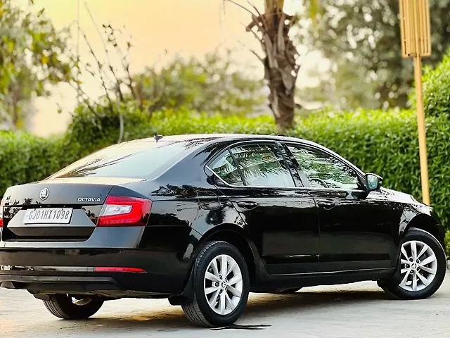 Used 2018 Skoda Octavia in Surat