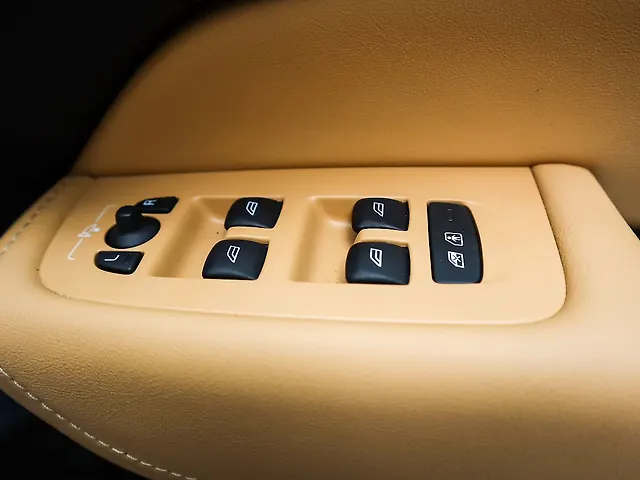 Used Volvo XC60 B5 Ultimate in Delhi