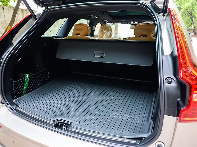 Used Volvo XC60 B5 Ultimate in Delhi