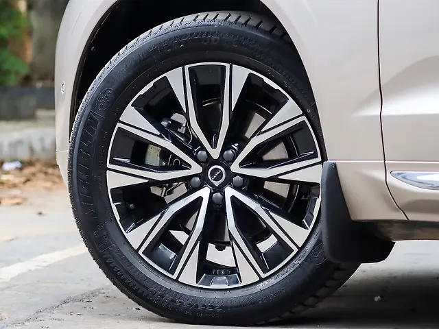 Used Volvo XC60 B5 Ultimate in Delhi