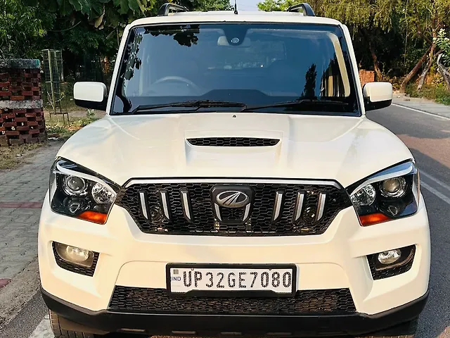 Used 2015 Mahindra Scorpio in Lucknow