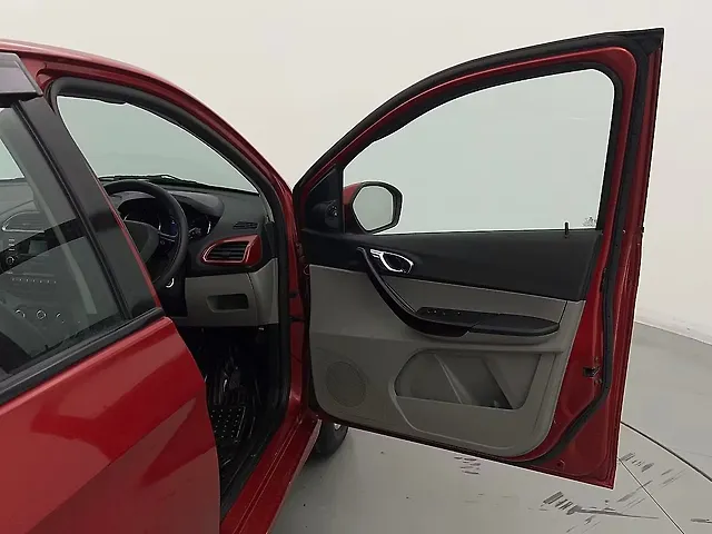 Used Tata Tiago [2016-2020] Revotron XZA in Delhi