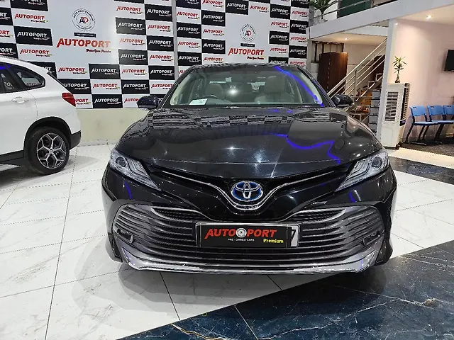 Second Hand 2021 Toyota Camry Hybrid for sale at Rs. 38,95,000 in ...