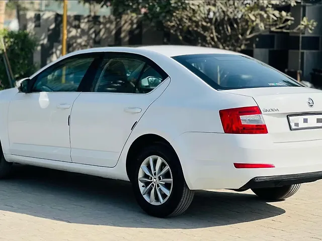 Used Skoda Octavia [2013-2015] Elegance 2.0 TDI AT in Surat