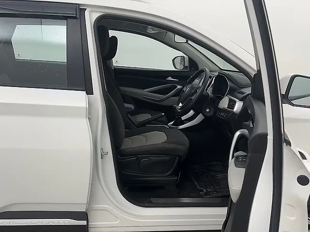 Used MG Hector Plus [2020-2023] Style 1.5 Petrol Turbo MT 7-STR in Delhi