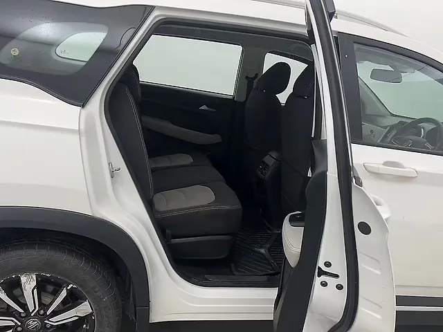 Used MG Hector Plus [2020-2023] Style 1.5 Petrol Turbo MT 7-STR in Delhi