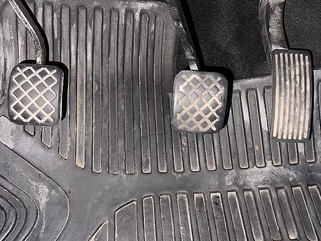Used MG Hector Plus [2020-2023] Style 1.5 Petrol Turbo MT 7-STR in Delhi