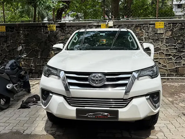 Used Toyota Fortuner [2016-2021] 2.8 4x2 AT [2016-2020] in Mumbai
