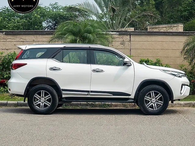 Used Toyota Fortuner [2016-2021] 2.8 4x2 AT [2016-2020] in Delhi