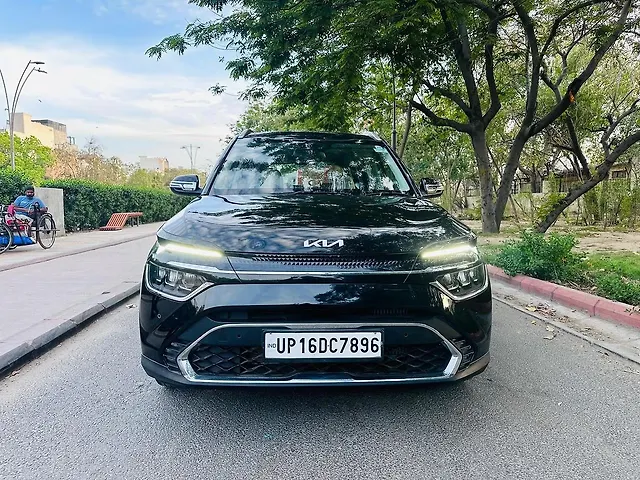 Used 2022 Kia Carens in Delhi