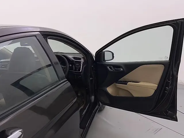 Used Honda City 4th Generation V Petrol in Delhi