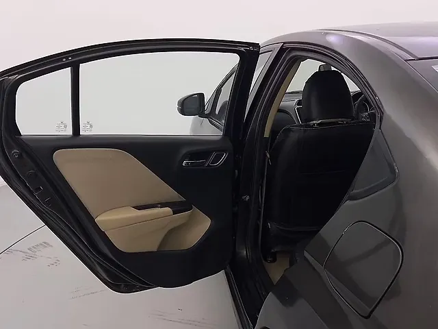 Used Honda City 4th Generation V Petrol in Delhi